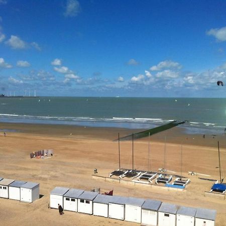 Appartement sur la digue à Knokke-Duinbergen Extérieur photo